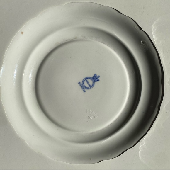 Antique John Maddock & Sons Royal 9” Blue Transferware Plate - Asian w/ Pagodas - Picture 3 of 8